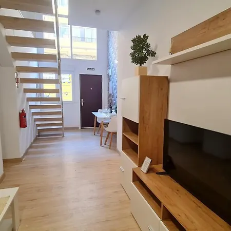 Апартаменти Duplex Huelin I & *