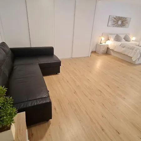 Апартаменти Duplex Huelin I & Малага